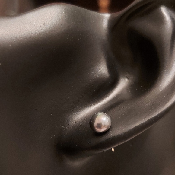 Small pearl earrings in 14k gold - Picture 4 of 6